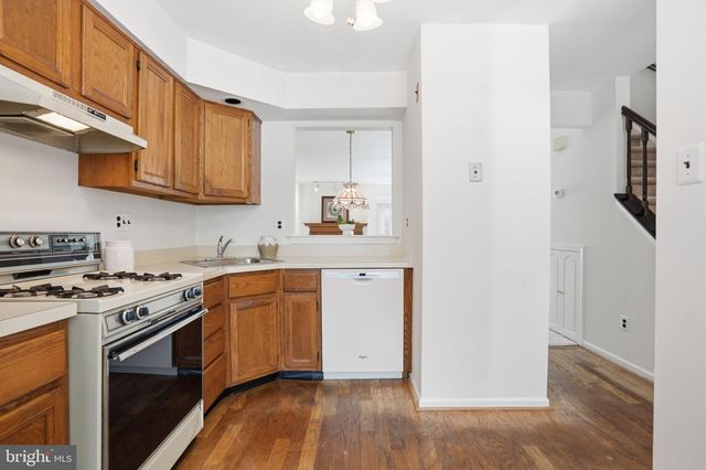 144 LEEDOM WAY, Newtown, PA 18940