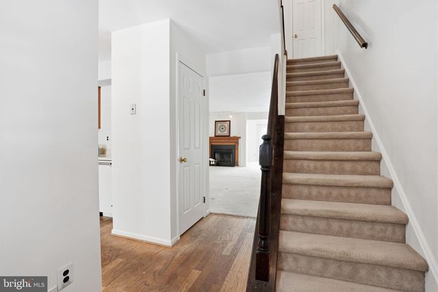 144 LEEDOM WAY, Newtown, PA 18940