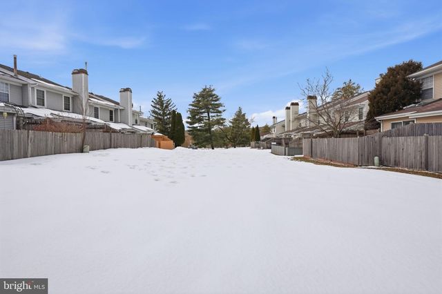 144 LEEDOM WAY, Newtown, PA 18940