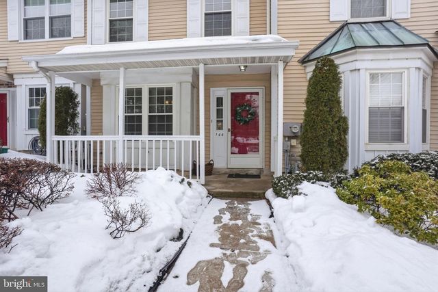 144 LEEDOM WAY, Newtown, PA 18940