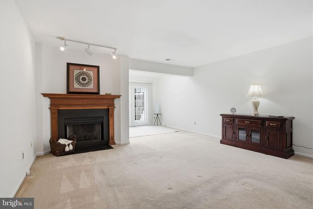 144 LEEDOM WAY, Newtown, PA 18940