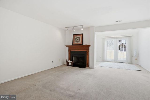 144 LEEDOM WAY, Newtown, PA 18940