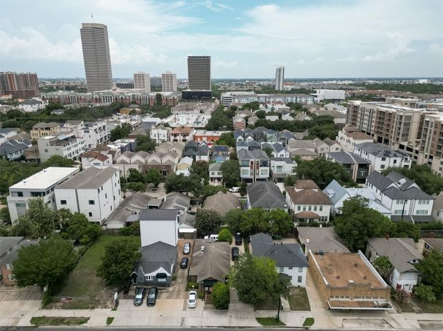 1204 W Gray Street, Houston, TX 77019