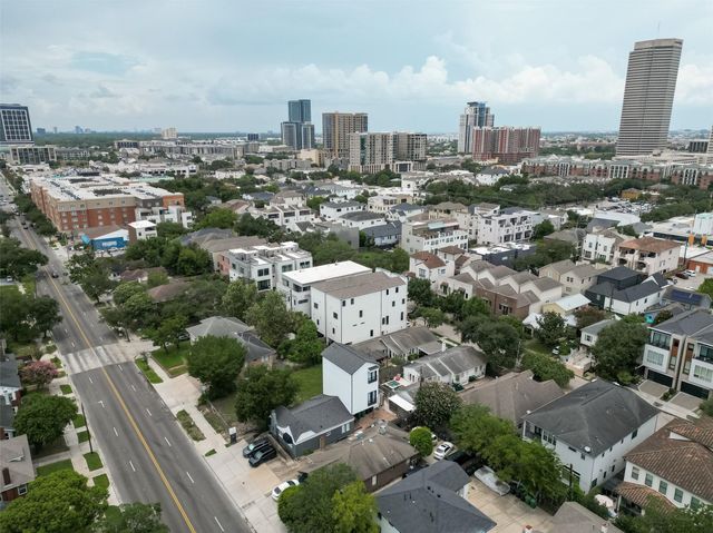 1204 W Gray Street, Houston, TX 77019