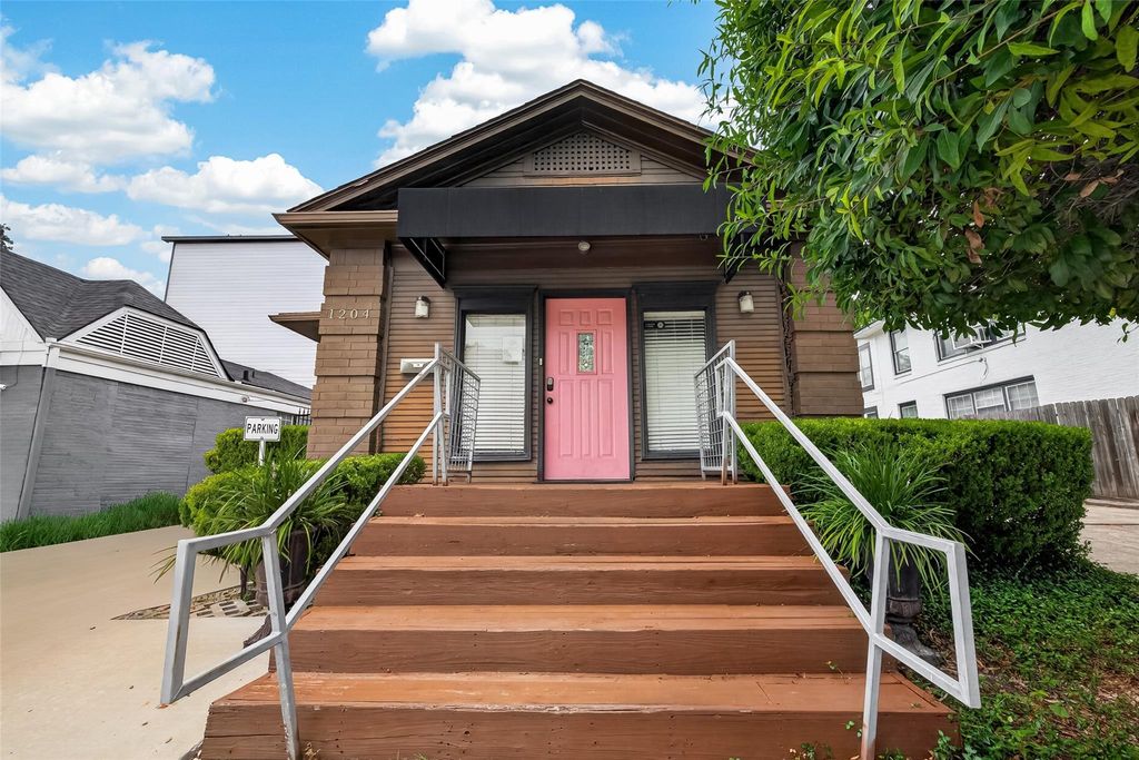 1204 W Gray Street, Houston, TX 77019
