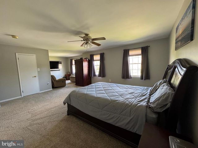 1 WILTSIRE CT, Medford, NJ 08055