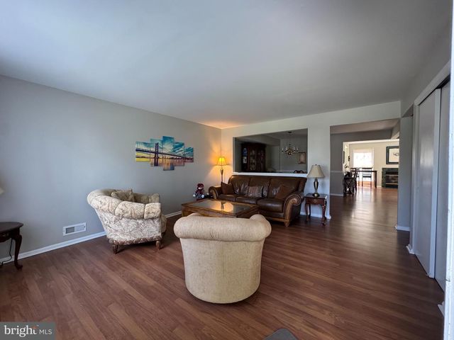 1 WILTSIRE CT, Medford, NJ 08055