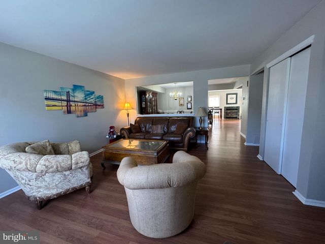 1 WILTSIRE CT, Medford, NJ 08055