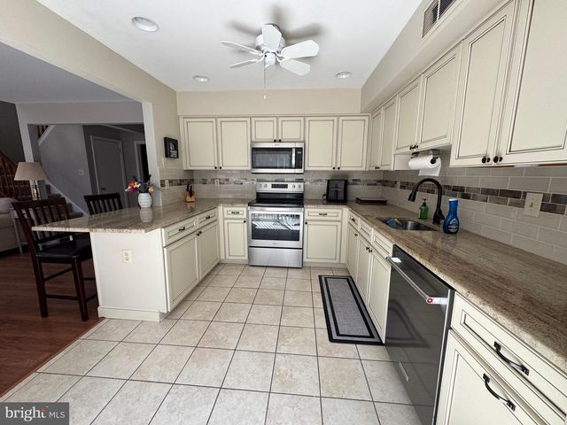 1 WILTSIRE CT, Medford, NJ 08055