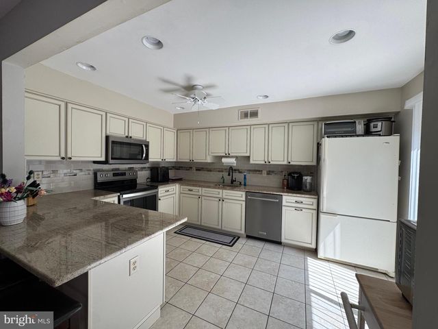 1 WILTSIRE CT, Medford, NJ 08055