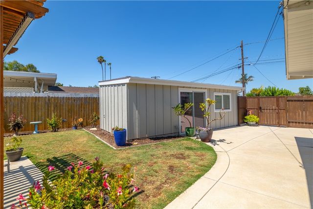 325 Salina Court, Vista, CA 92083