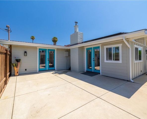 325 Salina Court, Vista, CA 92083