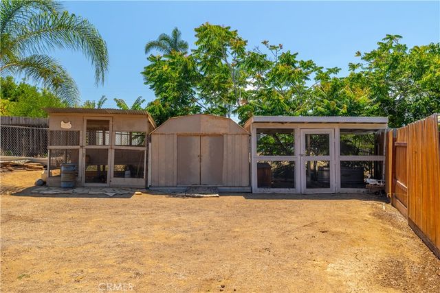 325 Salina Court, Vista, CA 92083