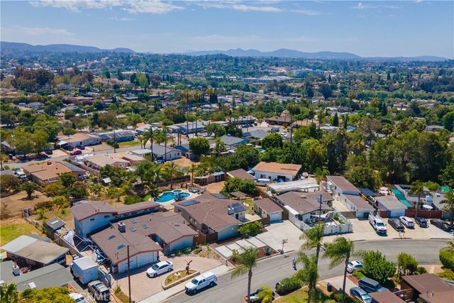 325 Salina Court, Vista, CA 92083
