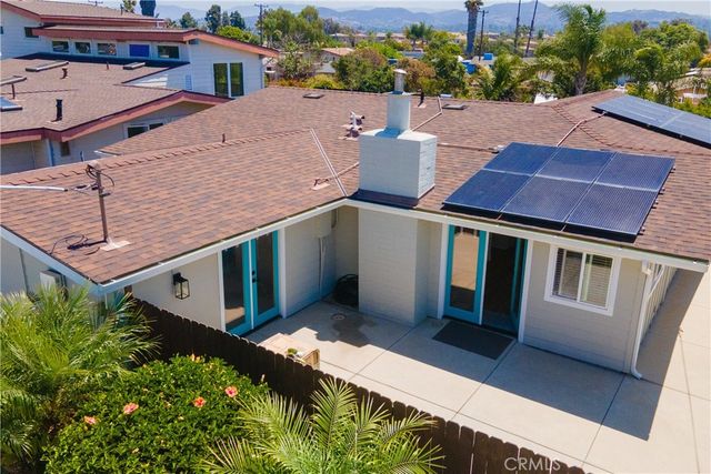 325 Salina Court, Vista, CA 92083
