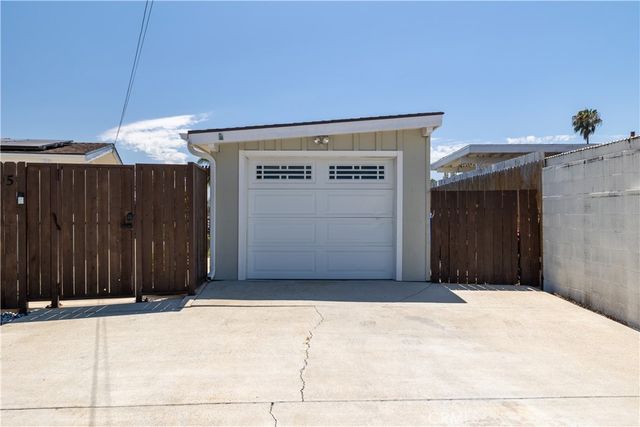 325 Salina Court, Vista, CA 92083