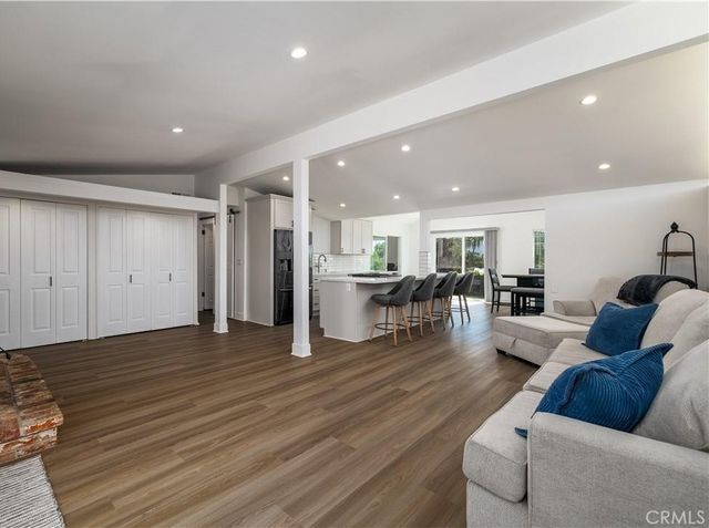 325 Salina Court, Vista, CA 92083
