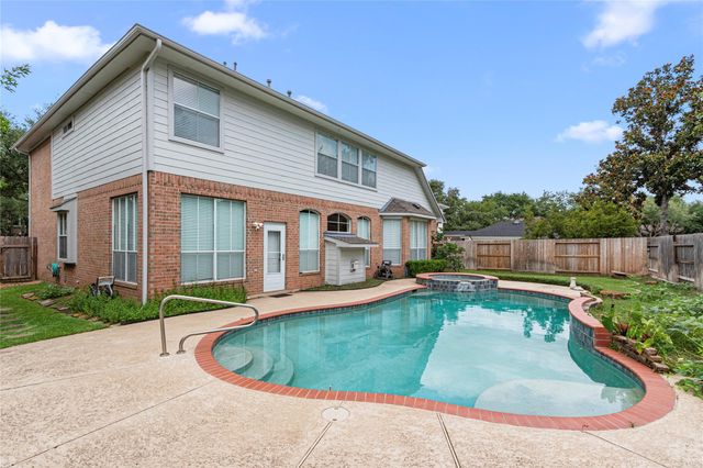 1807 Rustic Hills Court, Sugar Land, TX 77479