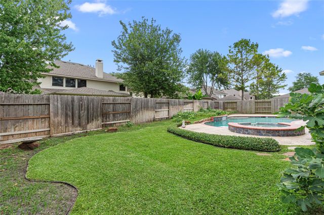 1807 Rustic Hills Court, Sugar Land, TX 77479