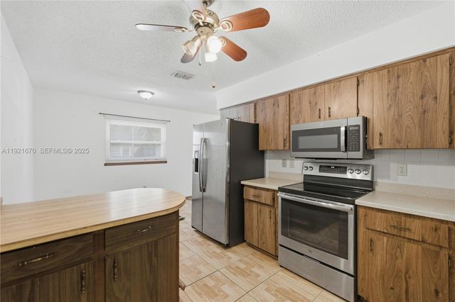 9230 SW 101st Pl, Ocala, FL 34481