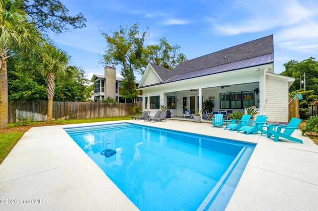 305 Kelsall Avenue, St. Simons Island, GA 31522