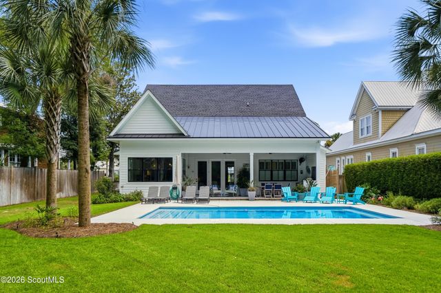 305 Kelsall Avenue, St. Simons Island, GA 31522