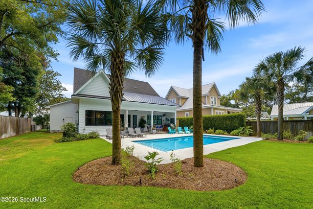 305 Kelsall Avenue, St. Simons Island, GA 31522