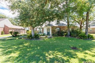 11918 Spring Meadow Dr, Baton Rouge, LA 70818