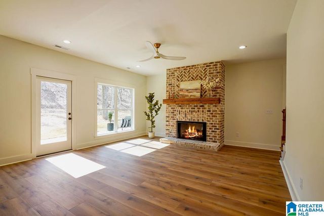 214 BRIARWOOD DRIVE, Columbiana, AL 35051