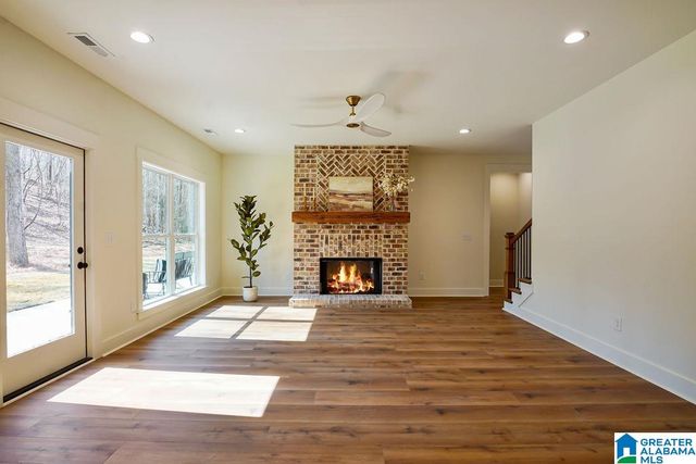 214 BRIARWOOD DRIVE, Columbiana, AL 35051