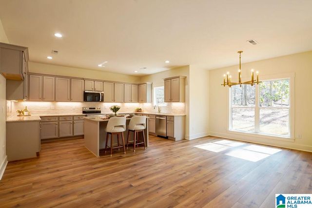 214 BRIARWOOD DRIVE, Columbiana, AL 35051