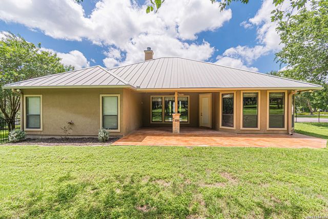2628 Wolf Lair, New Braunfels, TX 78132