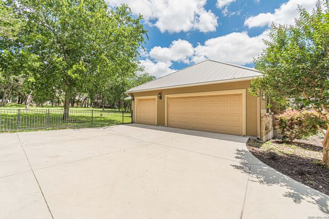 2628 Wolf Lair, New Braunfels, TX 78132