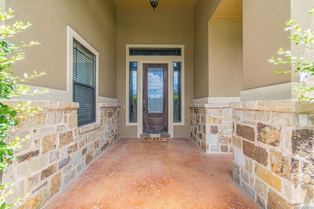 2628 Wolf Lair, New Braunfels, TX 78132