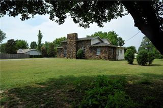 3401 SE K Street, Bentonville, AR 72712