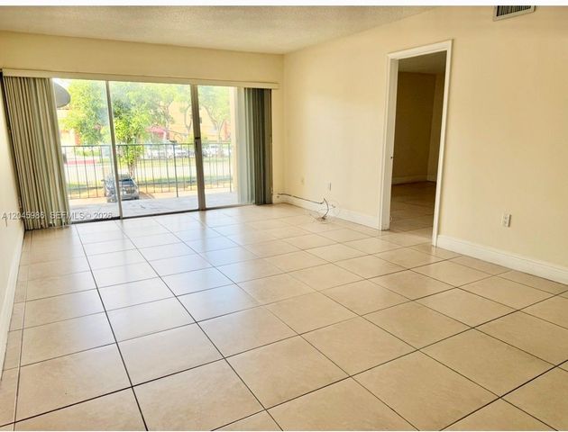 1975 W 44th Pl 203, Hialeah, FL 33012