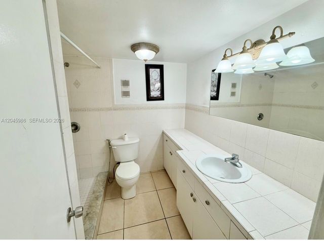 1975 W 44th Pl 203, Hialeah, FL 33012