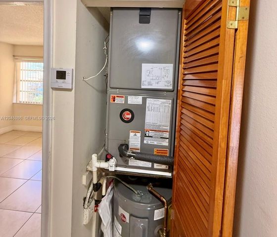 1975 W 44th Pl 203, Hialeah, FL 33012