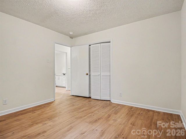 211 Lakeview Road, Cherryville, NC 28021