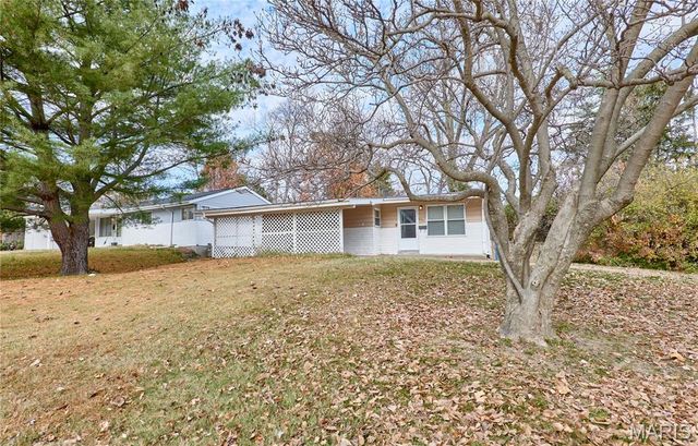 8701 Harold Drive, Berkeley, MO 63134