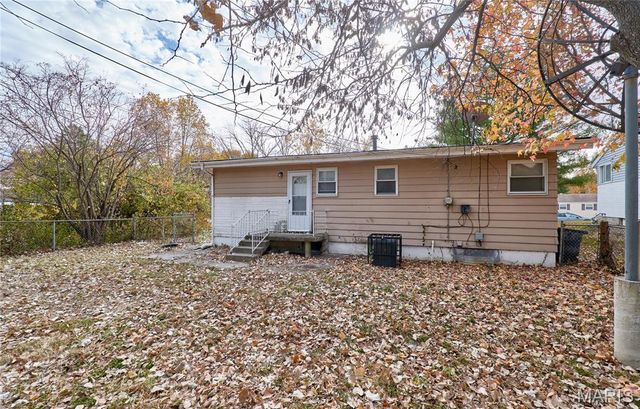 8701 Harold Drive, Berkeley, MO 63134