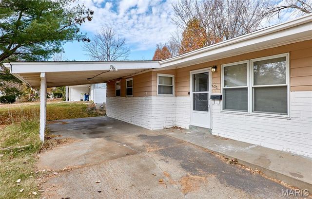 8701 Harold Drive, Berkeley, MO 63134