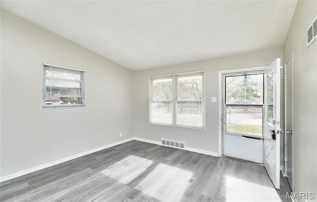 8701 Harold Drive, Berkeley, MO 63134