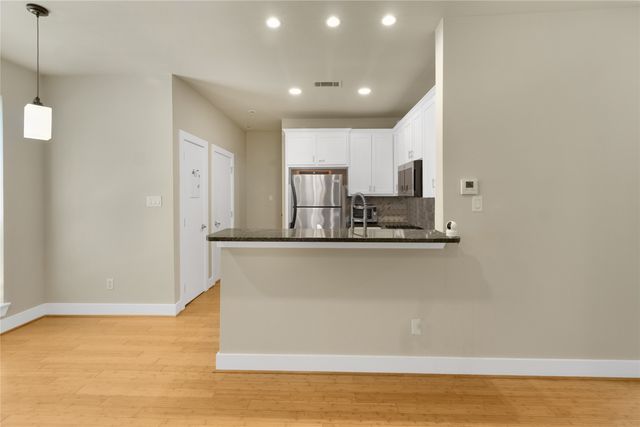 3915 Congress Avenue 200, Dallas, TX 75219