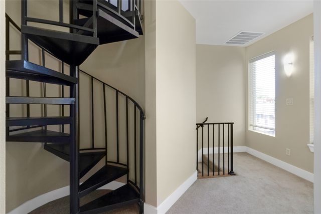 3915 Congress Avenue 200, Dallas, TX 75219