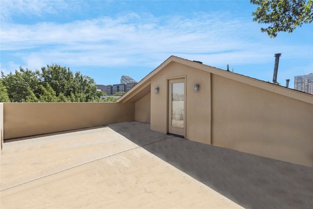 3915 Congress Avenue 200, Dallas, TX 75219