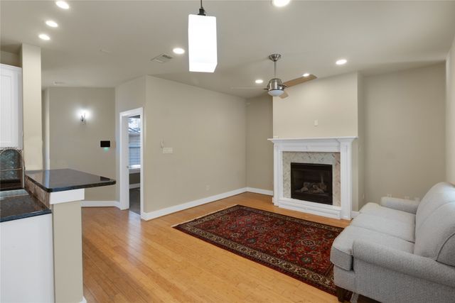 3915 Congress Avenue 200, Dallas, TX 75219