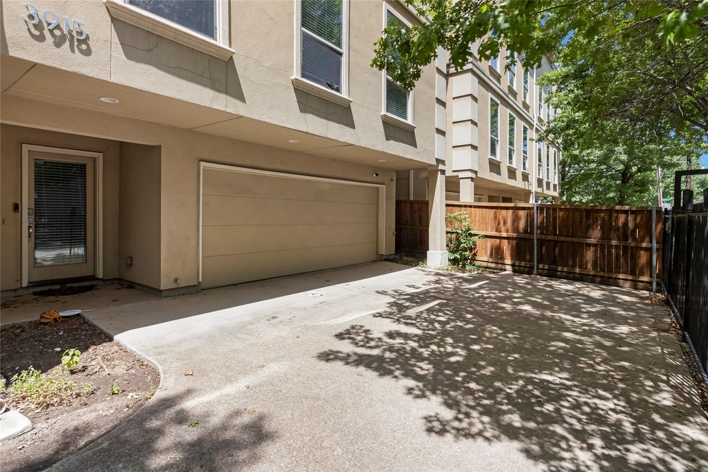 3915 Congress Avenue 200, Dallas, TX 75219