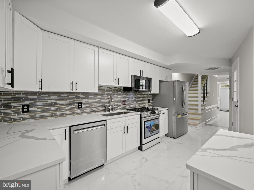 1015 S KENWOOD AVE, Baltimore, MD 21224