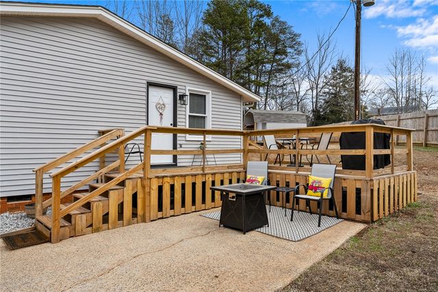 401 Margie Court, Seneca, SC 29678